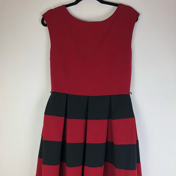 Tiana B. Burgundy and Black Dress. Size 12. - Picture 5 of 8